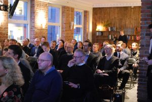 Bilde av publikum på bransjerapporten 2018
