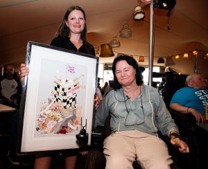 Generealsekretær Vibeke (t.h.) under Stolthetsparaden 2019.